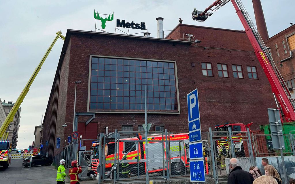 22 pelastusyksikköä hälytettiin paloon Tampereen keskustassa – palo saatiin sammutettua Takon entisellä tehdaskiinteistöllä