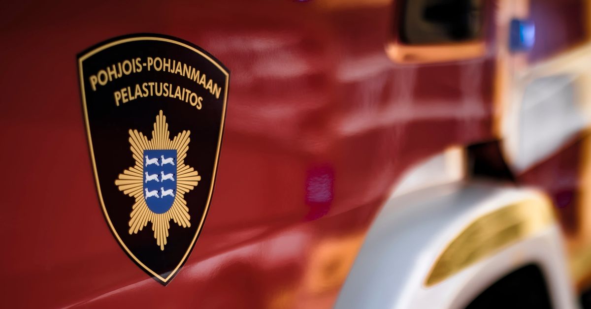 Henkilöauto ja ambulanssi kolaroivat Oulussa – neljä loukkaantunutta – kuvituskuva
