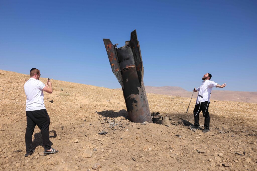 Israel kertoo Iranin ampuneen jälleen ohjuksia kohti Israelia