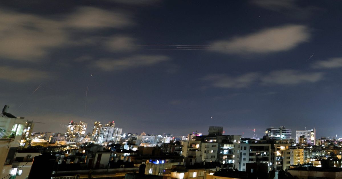 Israel sanoo torjuvansa uutta Iranin ampumaa ohjusaaltoa – tämän tiedämme nyt