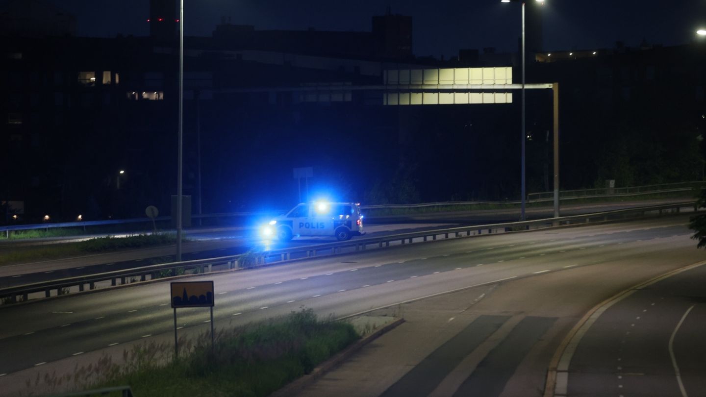 Kaksi ihmistä kuoli liikenneonnettomuudessa Helsingin Kulosaaressa