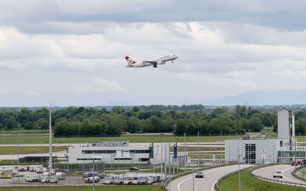 Lennot keskeytettiin Münchenin lentoasemalla lennonjohtotornin savunhajun vuoksi