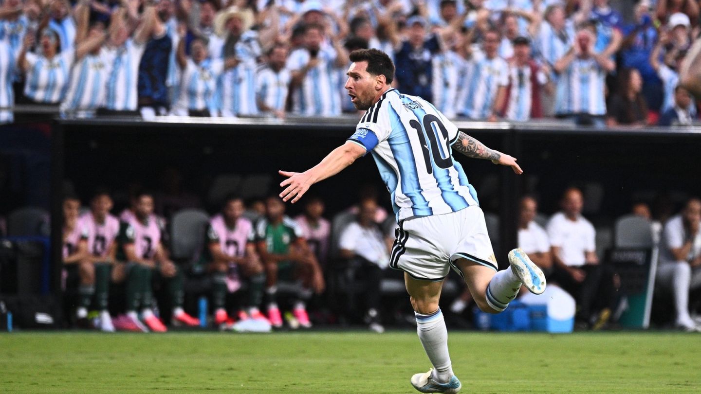 MM-kisoissa nähtiin täysin yksipuolinen näytös – Messi viimeisteli hattutempun