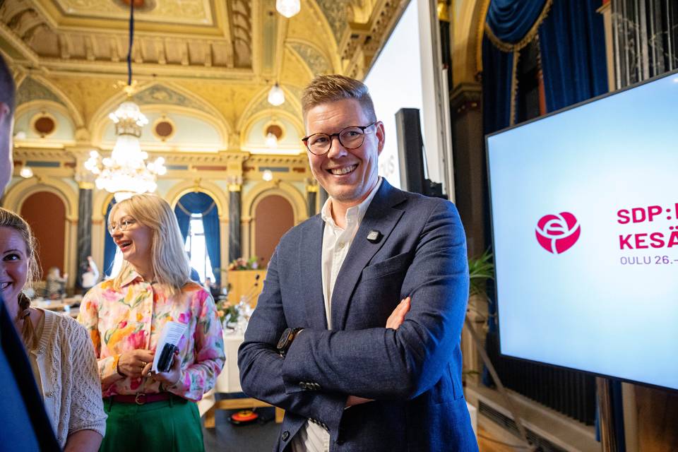 Puolustusveroa kannattavat vain SDP ja vihreät