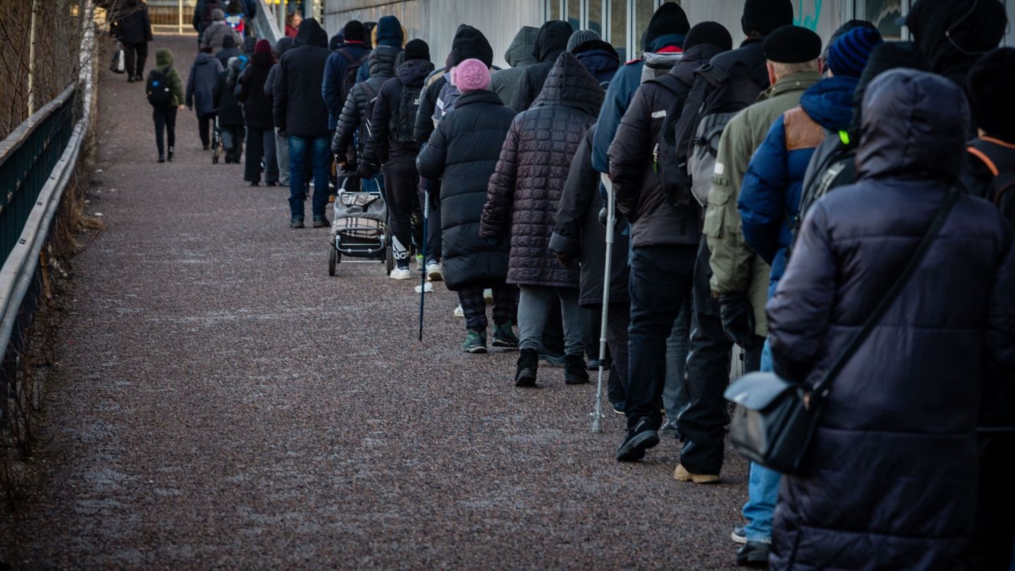 Toimeentulotuen leikkaukset syventävät ahdistusta ja eristäytymistä