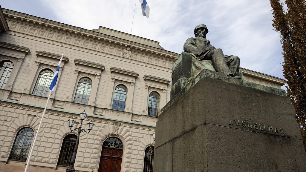 Tutkimus: Talousennusteet voivat johtaa harhaan – miljardien sopeutustarve epävarma