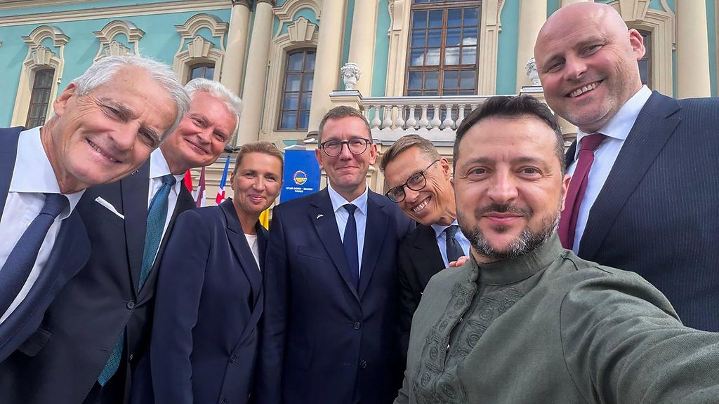 Ukraina juhlistaa itsenäisyyttään Euroopan johtajien kanssa Kiovassa