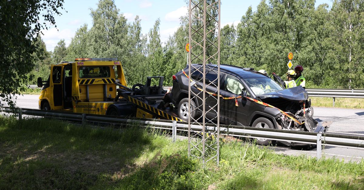 Useita ihmisiä on kuollut onnettomuuksissa ja hukkumalla – juhannus on työllistänyt poliisia eri puolilla maata
